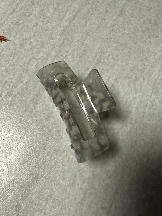 Curved rectangle clip