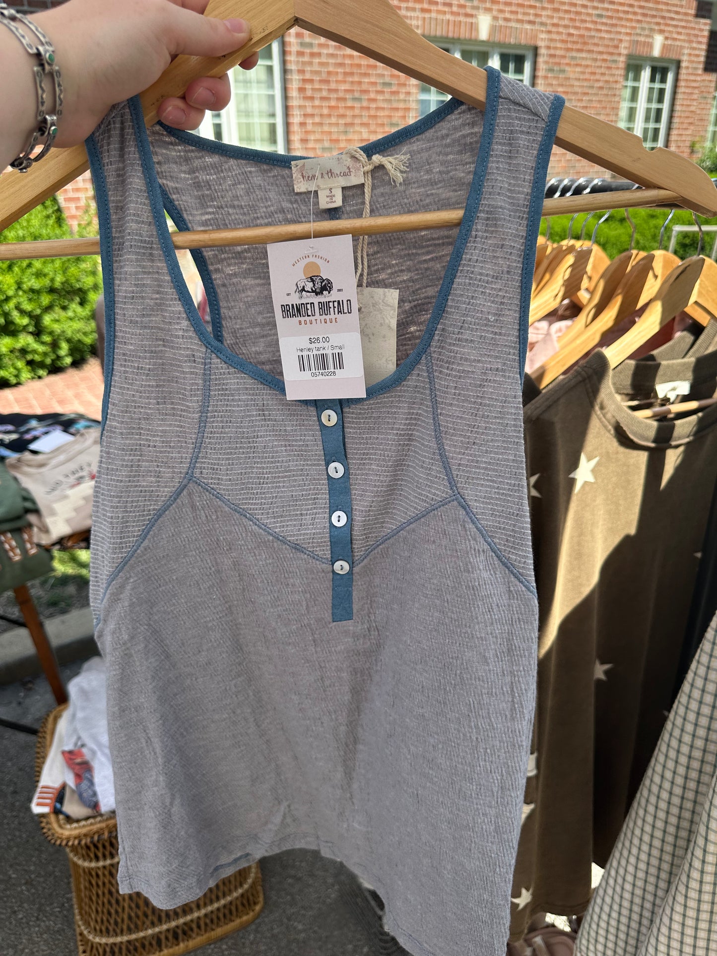 Henley tank